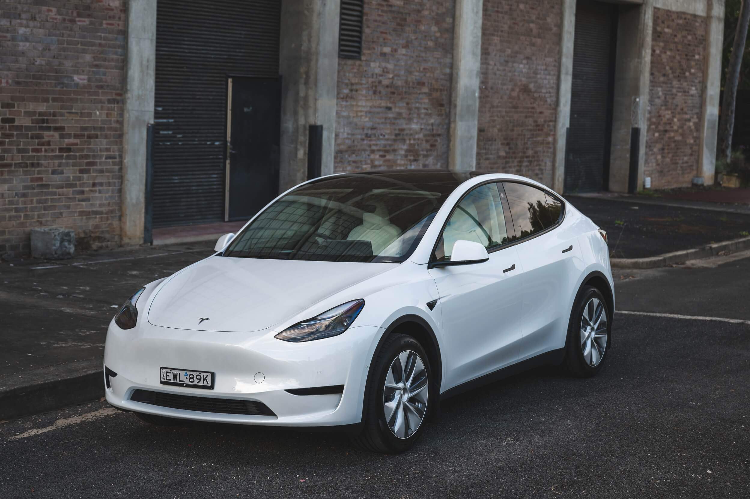 Car Hire in Prestons Tesla Model Y, 2022, 420kms range in Sydney evee