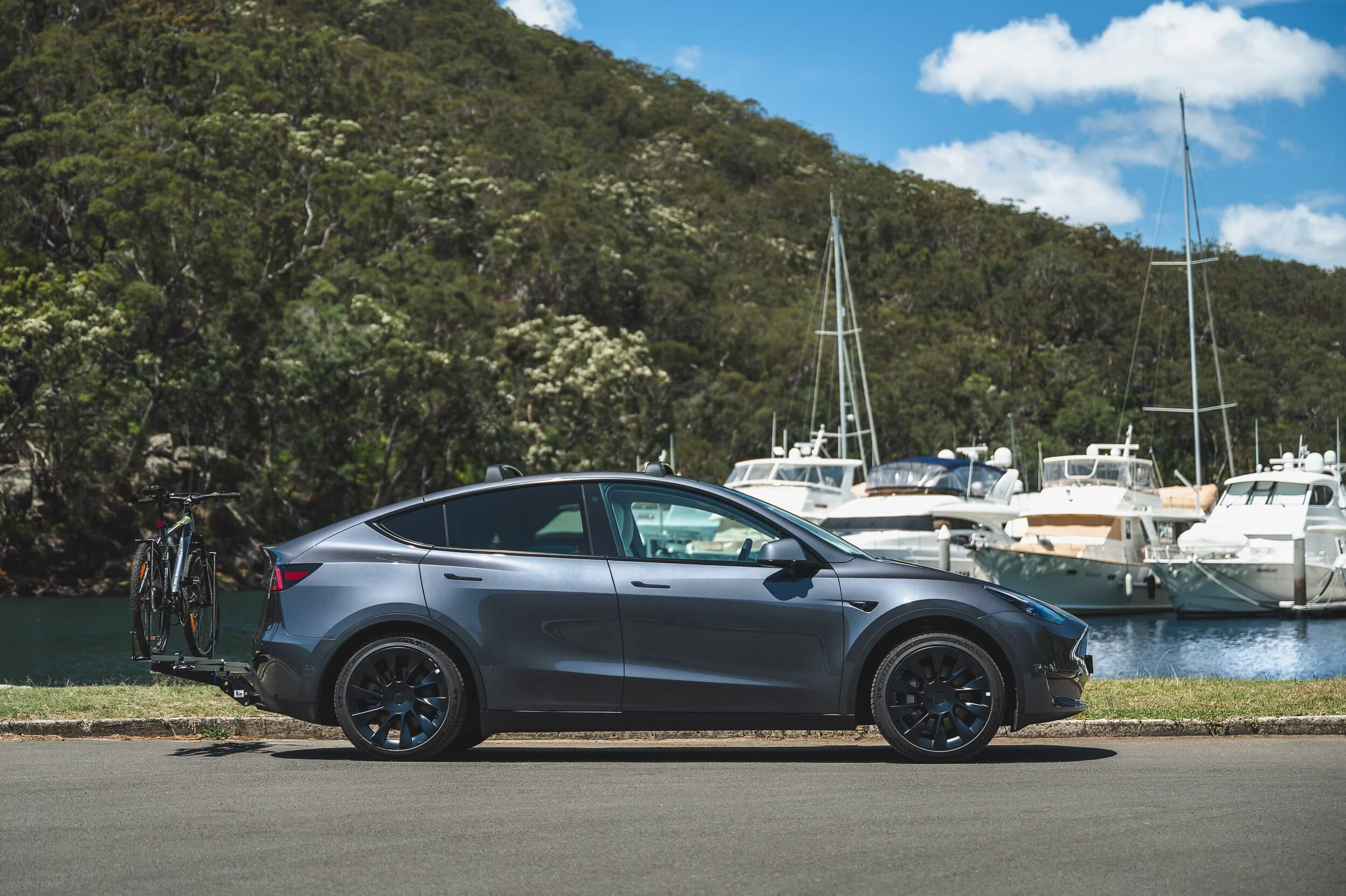 Car Hire in Mount Colah Tesla Model Y, 2023, 430kms range in Sydney