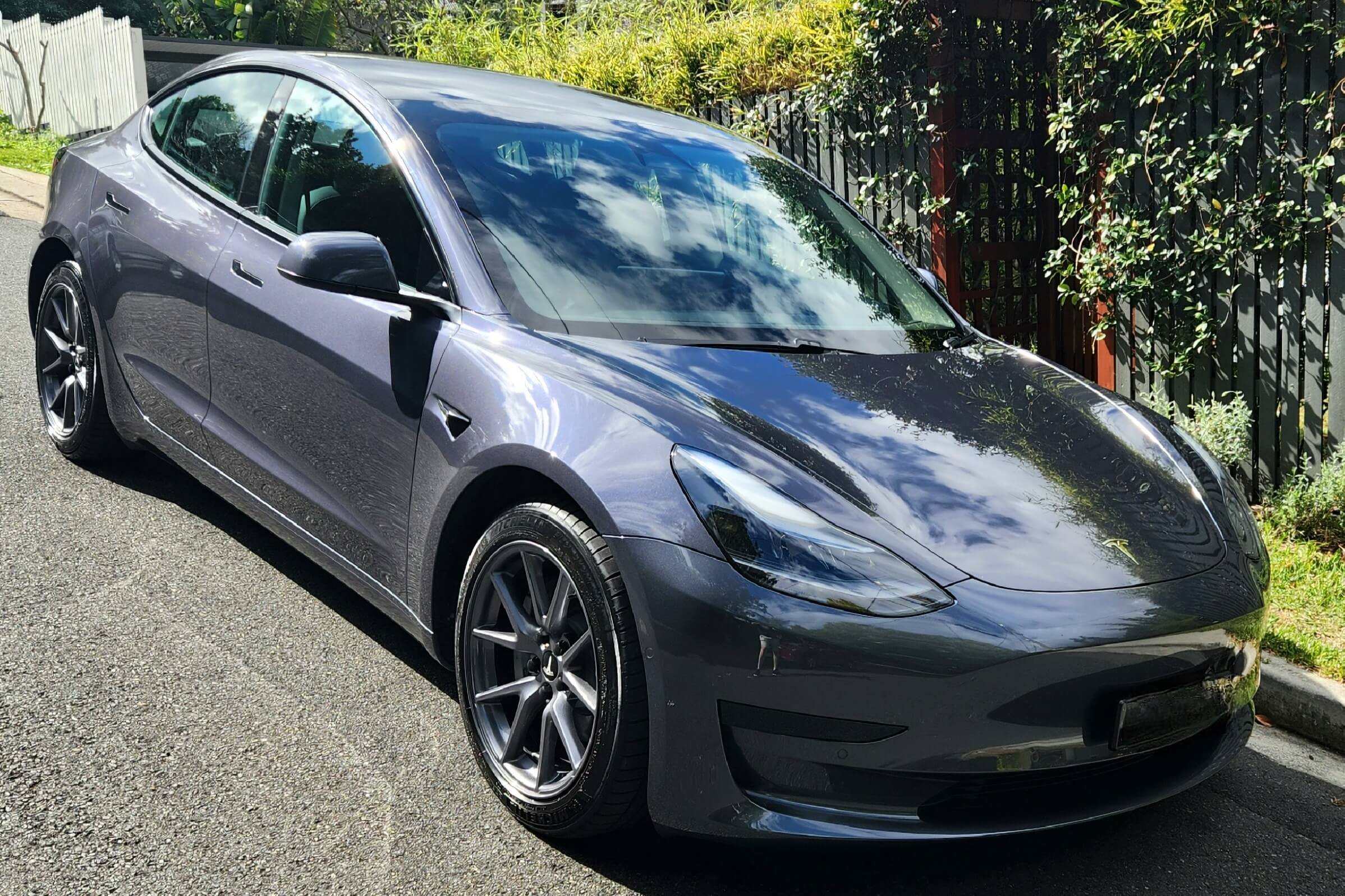 Car Hire in Red Hill Tesla Model 3, 2022, 400kms range in Brisbane evee