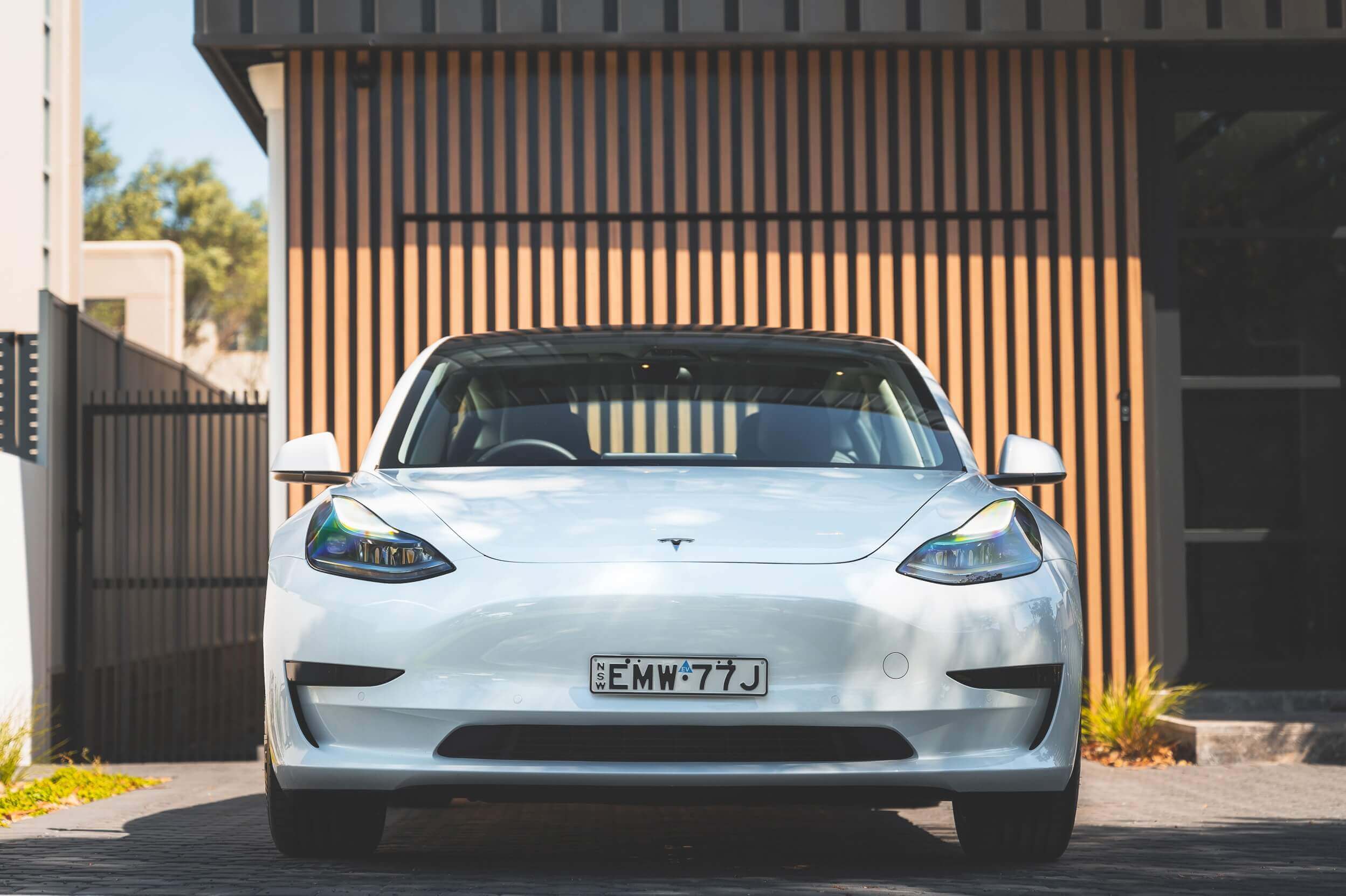 Car Hire in Hurstville Tesla Model 3, 2021, 420kms range in Sydney evee