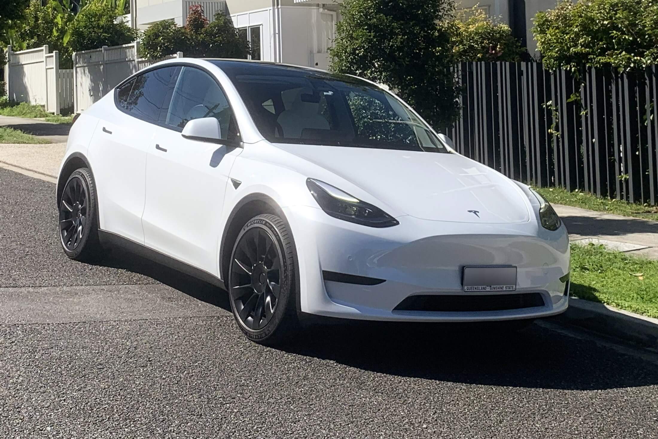 Car Hire in Ashgrove Tesla Model Y, 2022, 420kms range in Brisbane evee