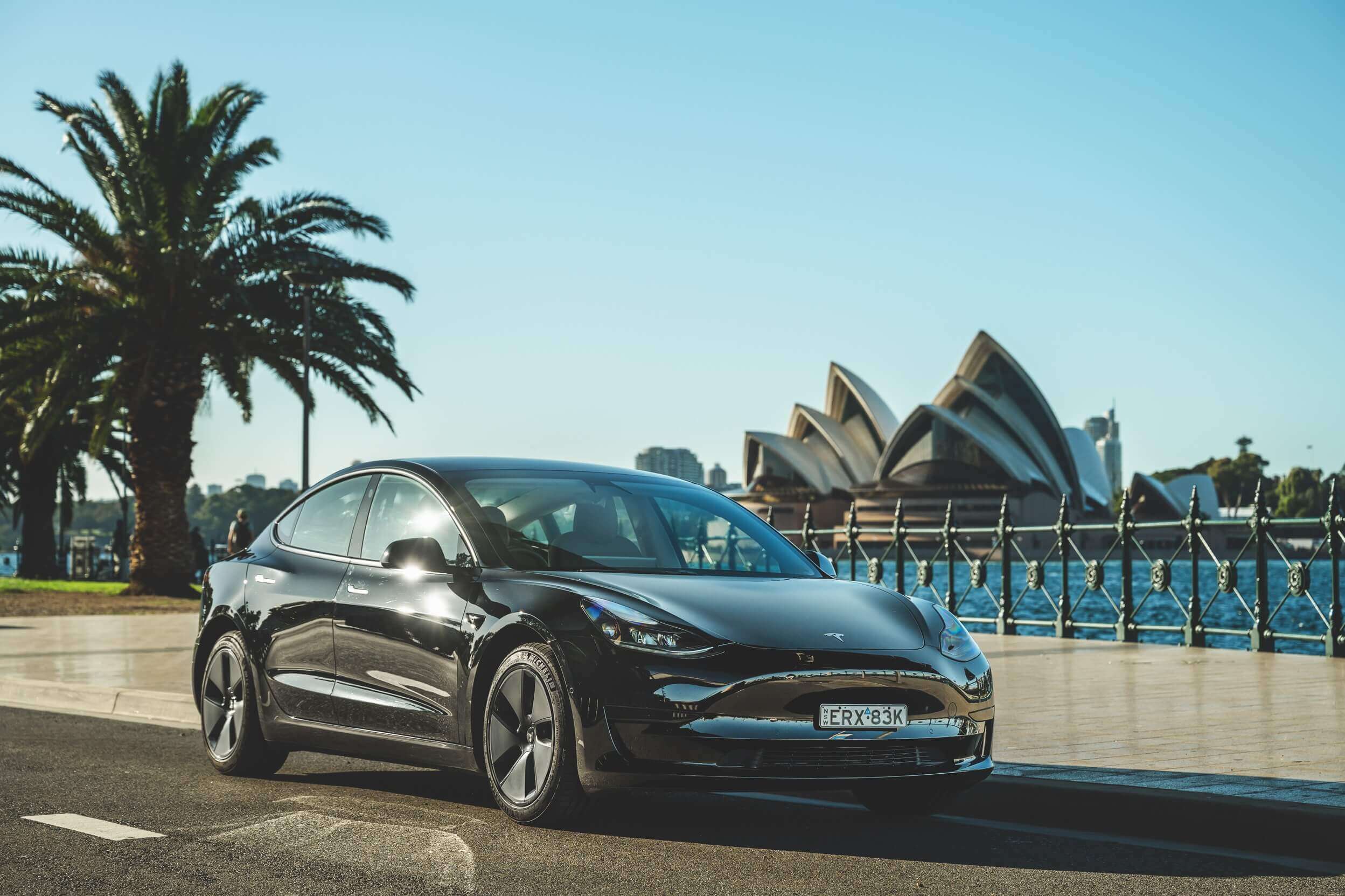 Car Hire in Neutral Bay Tesla Model 3, 2022, 430kms range in Sydney