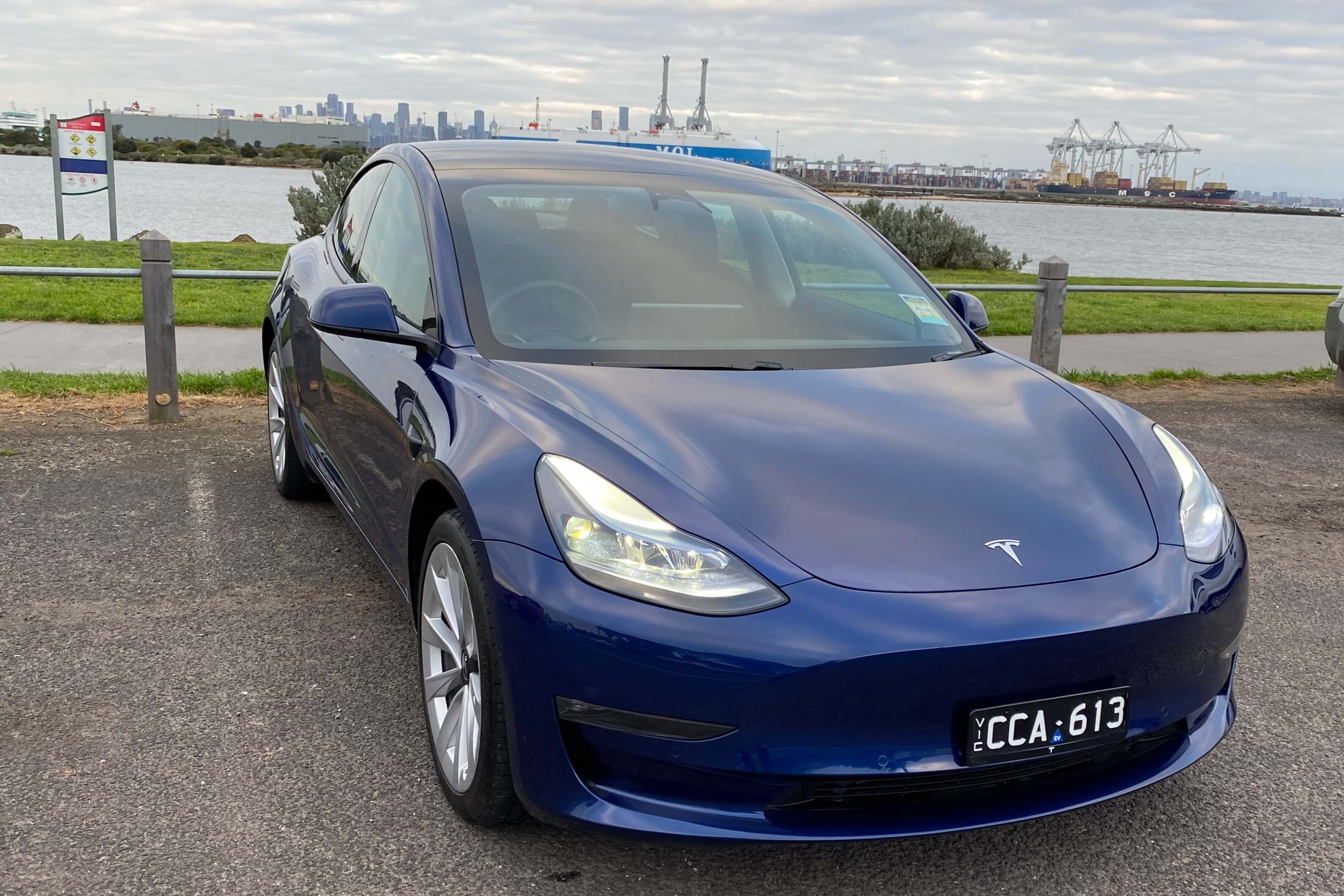 Car Hire in Great Western Tesla Model 3, 2022, 600kms range in