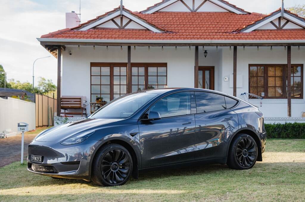 Car Hire in Scarborough Tesla Model Y, 2022, 400kms range in Perth evee